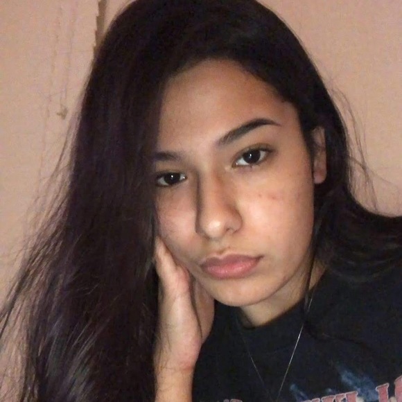 Meet your Posher, Jade - Picture 1 of 1